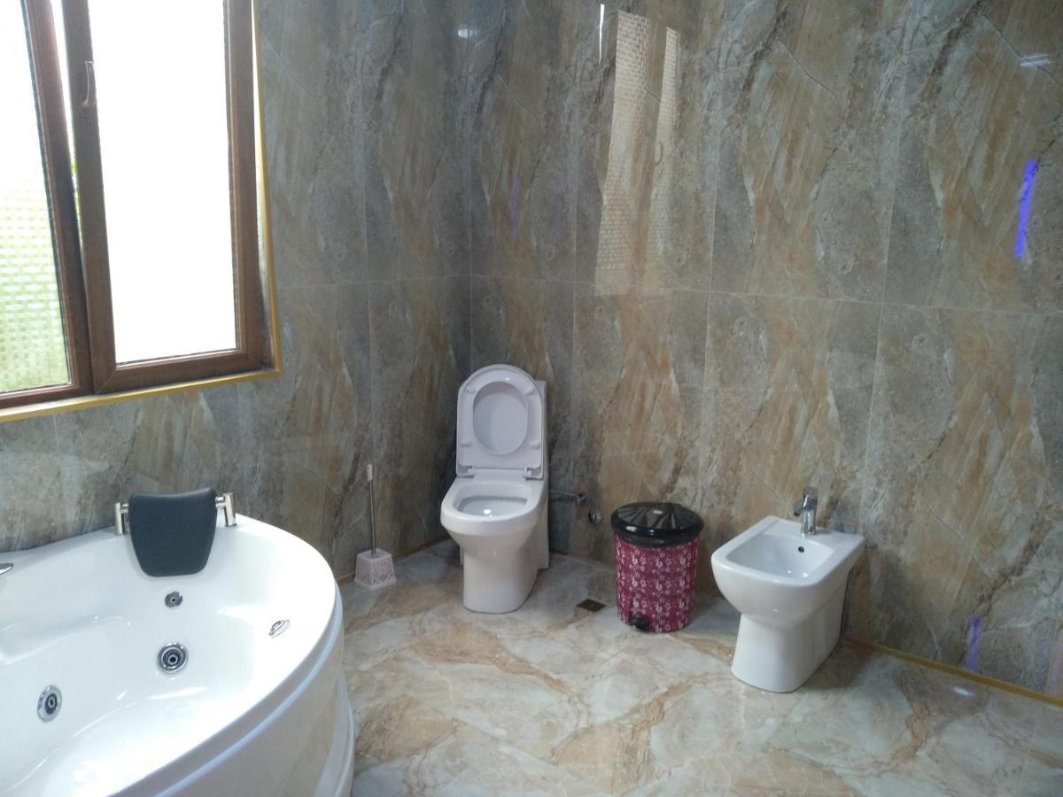 Hotel Royal Кутаиси Екстериор снимка