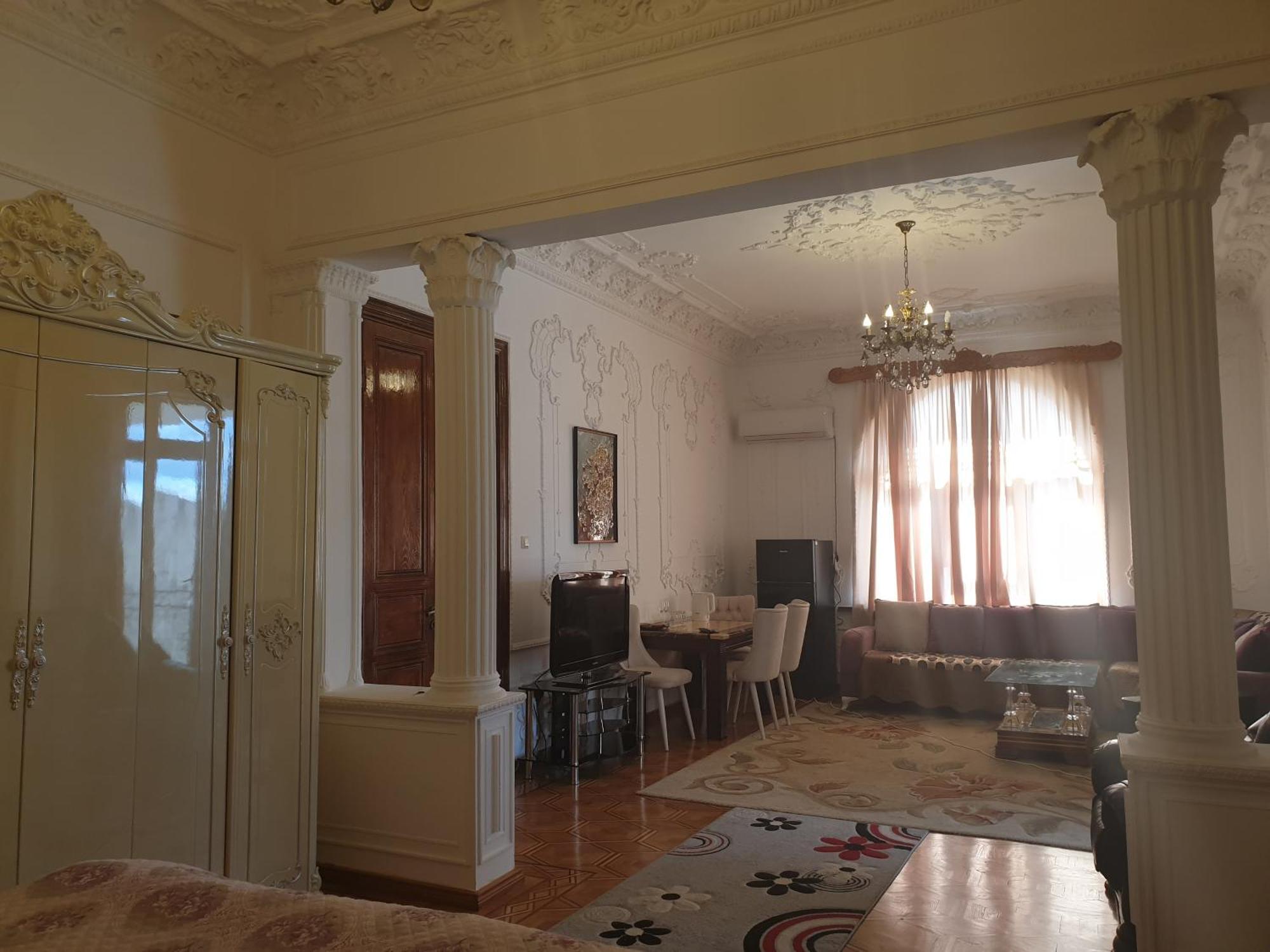 Hotel Royal Кутаиси Екстериор снимка