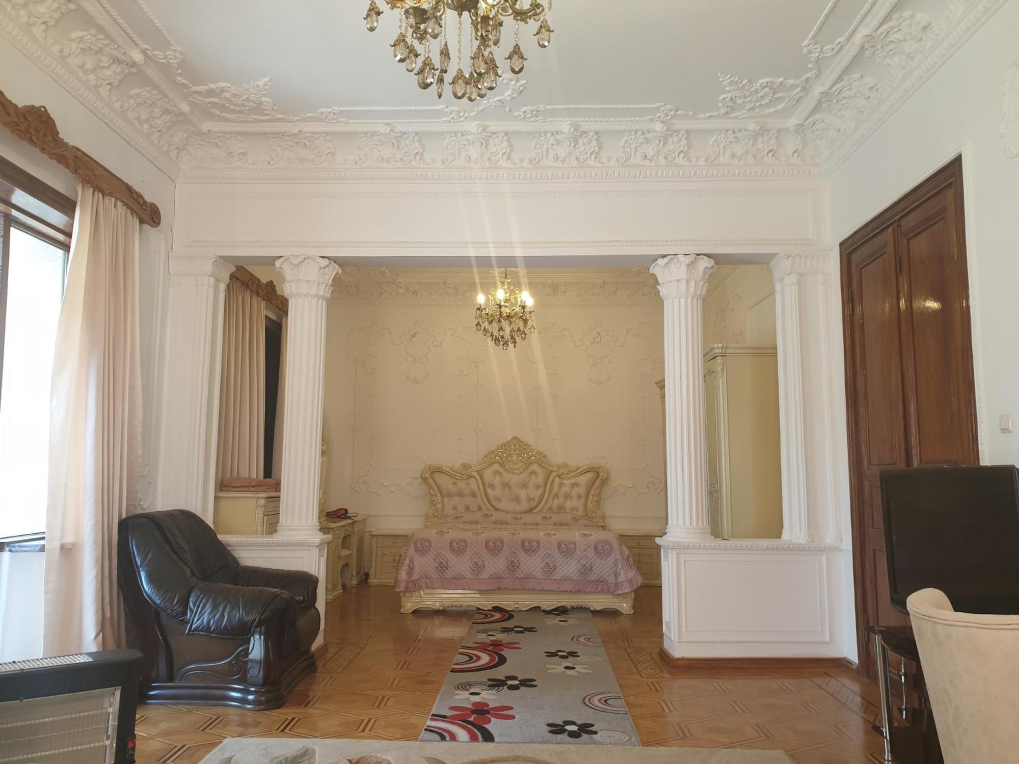 Hotel Royal Кутаиси Екстериор снимка