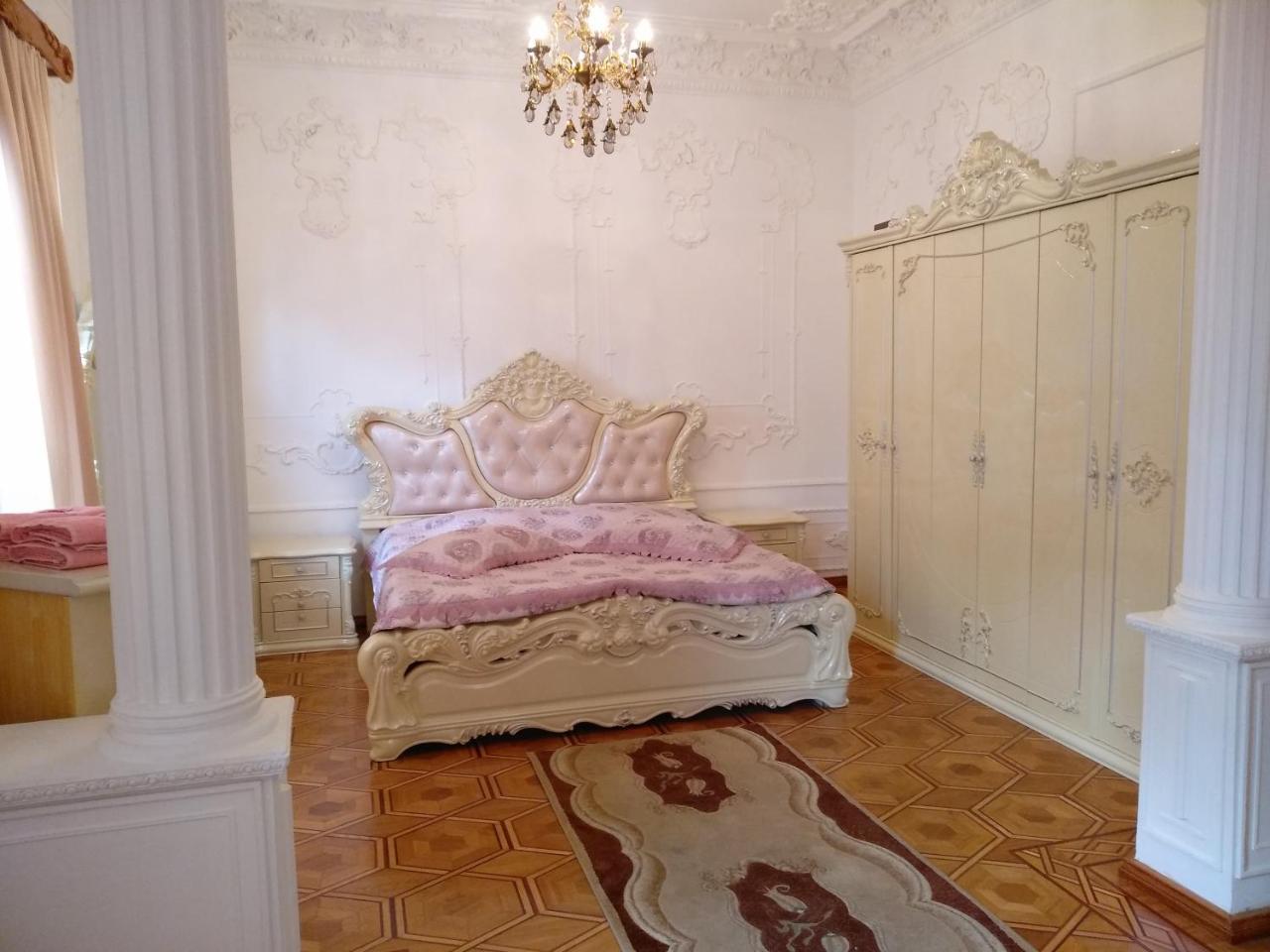 Hotel Royal Кутаиси Екстериор снимка