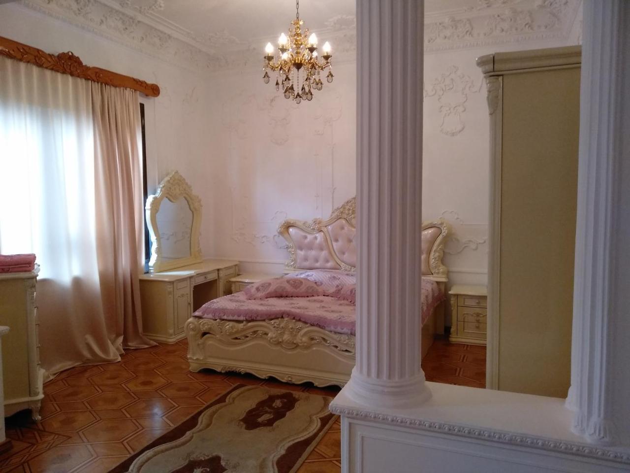 Hotel Royal Кутаиси Екстериор снимка