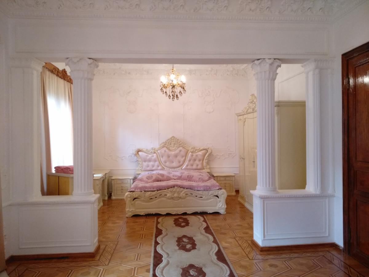 Hotel Royal Кутаиси Екстериор снимка