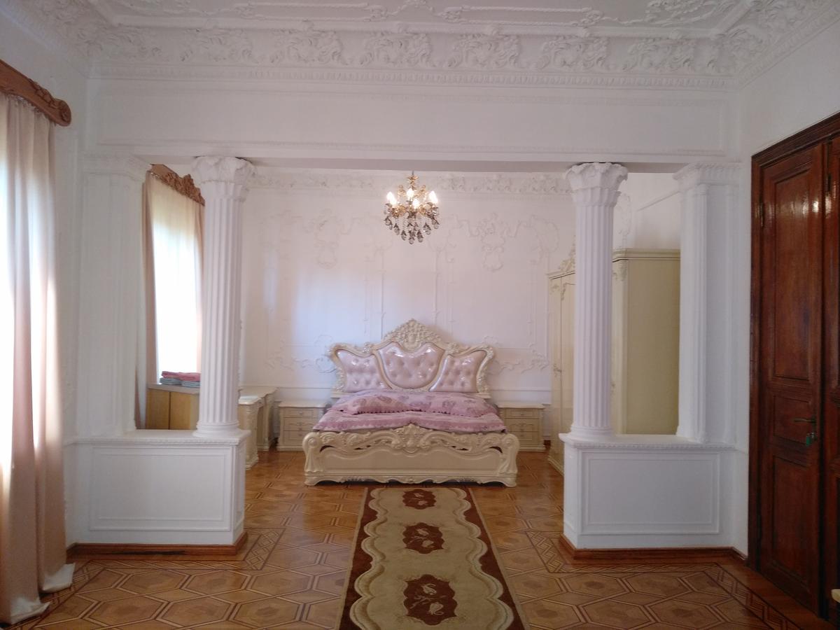 Hotel Royal Кутаиси Екстериор снимка